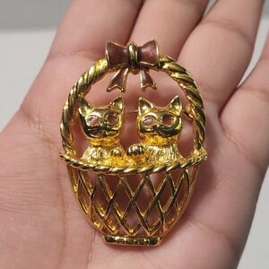 Vintage Gold Tone Two Cats Kittens in Basket Brooch Pin Red Eyes Bow